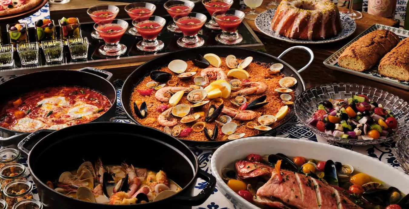 You can enjoy a memorable dining experience within the hotel.