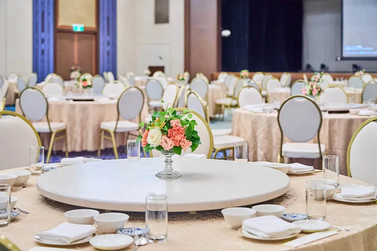Banquets and Meetings