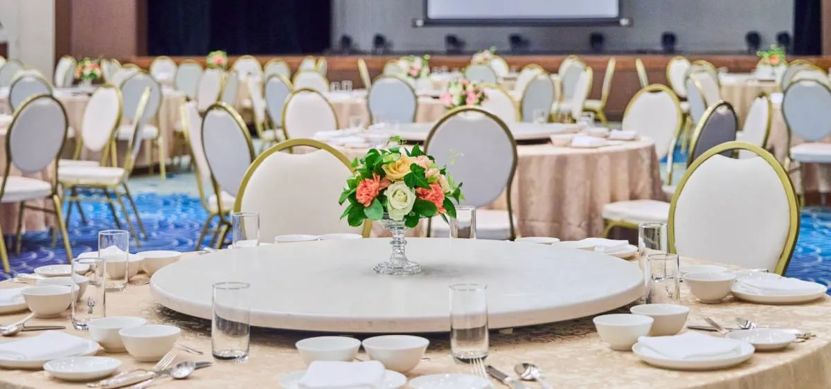 We can meet all your needs with nine diverse venues, including the largest on the island.