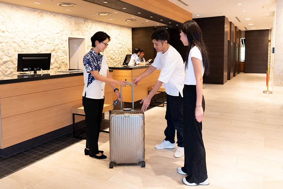 Luggage storage (front desk)