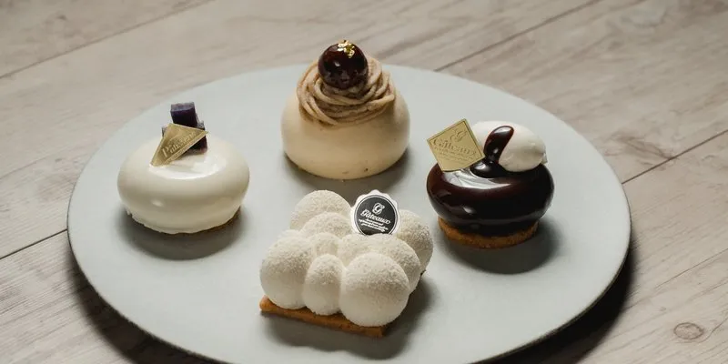 Seasonal cakes