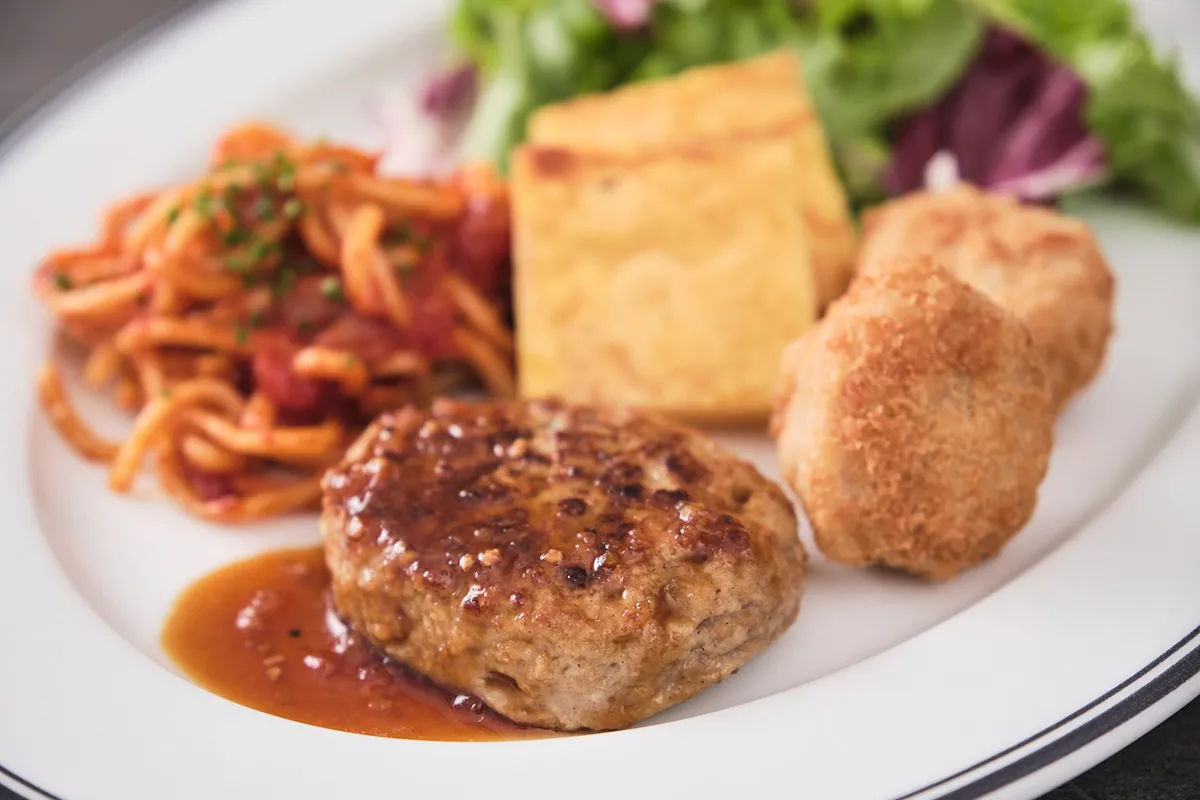 The "Okinawa A Lunch" is a hearty meal option.